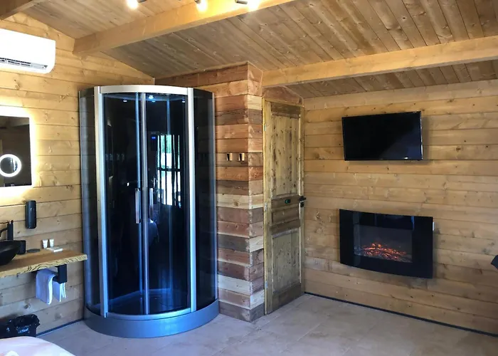 Bed & Breakfast Les De Tesa 4 Occhiatana